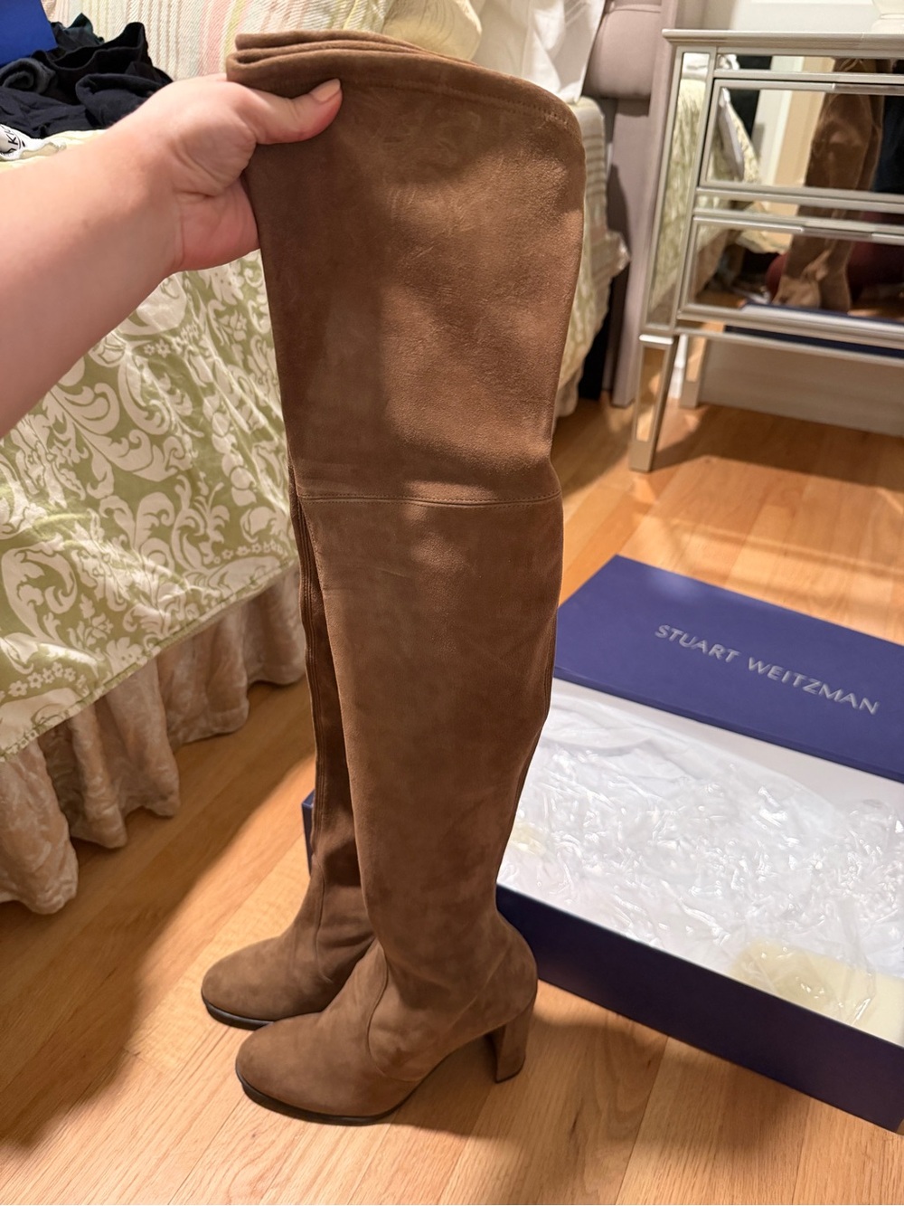 New In Box - Stuart Weitzman Hiline Suede Boot in Nutmeg - Picture 3 of 7
